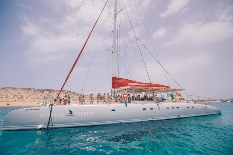 graciosa-sail-by-catamaran_5