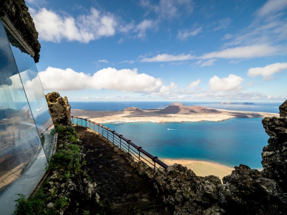 Things to do in Lanzarote - Mirador del Rio Things to do in Lanzarote - Mirador del Rio