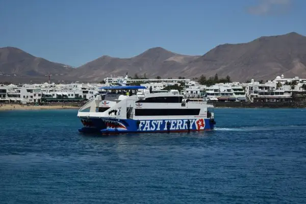Ferry Lanzarote Fuerteventura (avec prise en charge en bus)