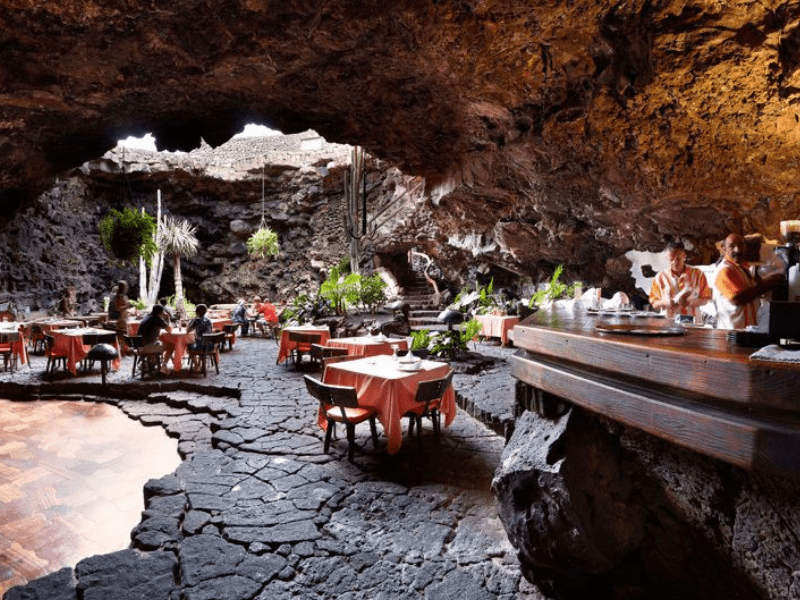 Jameos Del Agua Cafe: dining under Lanzarote Caves