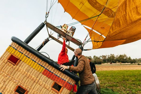 Mallorca: Hot Air Balloon Flight with Private Options