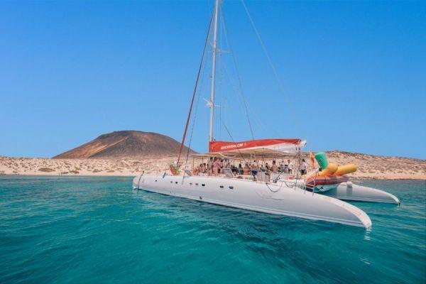 What Lanzarote Excursions are open - Catamaran Cruise in La Graciosa