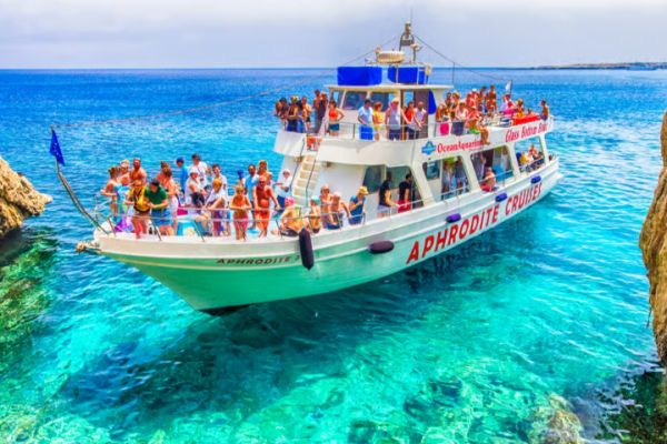 Protaras: Blue Lagoon and Turtle Cove Boat Trip