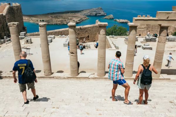 Rhodes: Guided Bus Tour to Lindos Village & Seven Springs