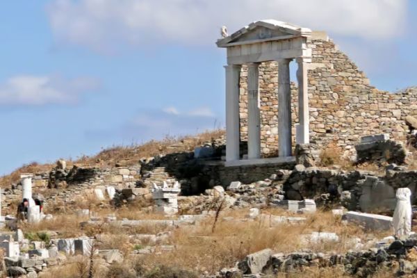 From Mykonos Port: Delos Guided Tour