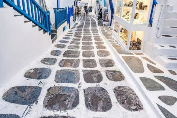 Mykonos Walking Tour