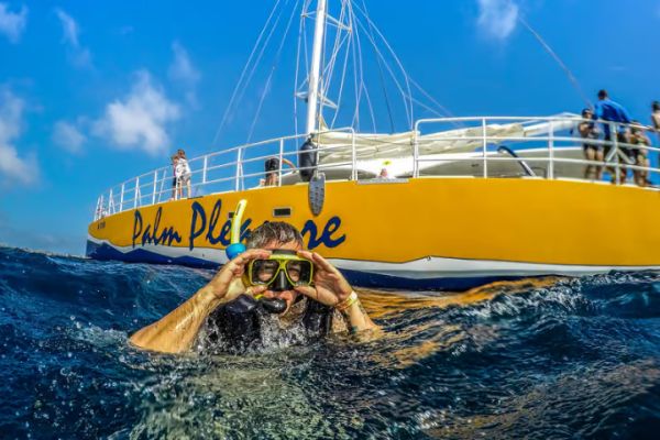 Aruba: Boat Trip with Snorkeling and Open Bar