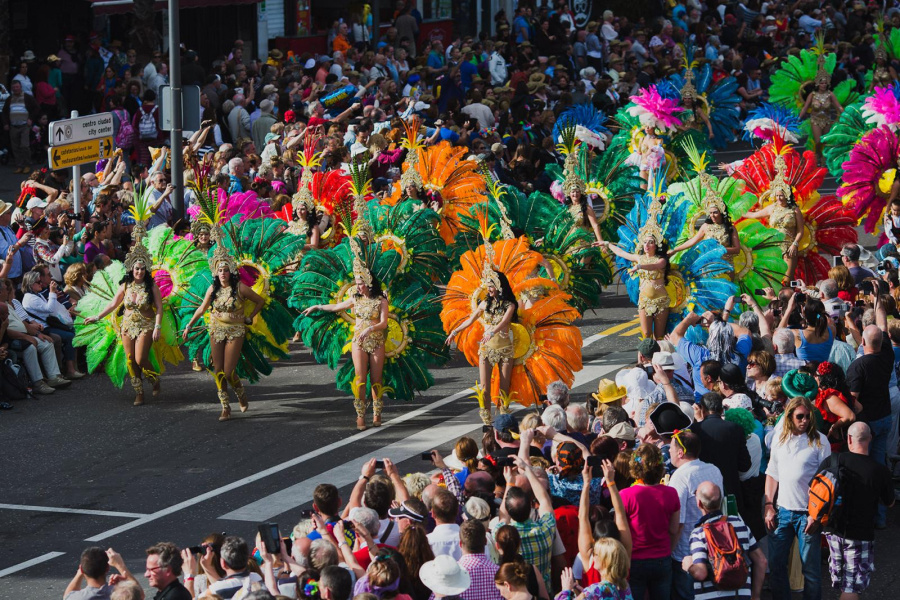 Canary Islands Carnival Dates 2026: The Main Parade Days Tourists Actually Need