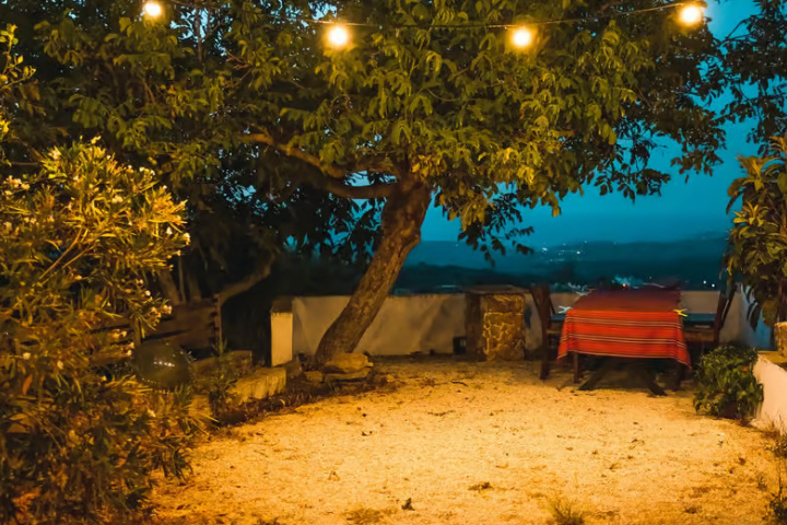 fe88d7ae930af78a1f79eb18a5841bd650706c14adb720603bf04fa3c1b52c69