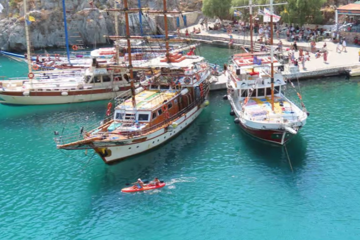 e1e867849757350e3efc4d59ea1b11ec1abd618c78f9cff90835b32ba304aa1f