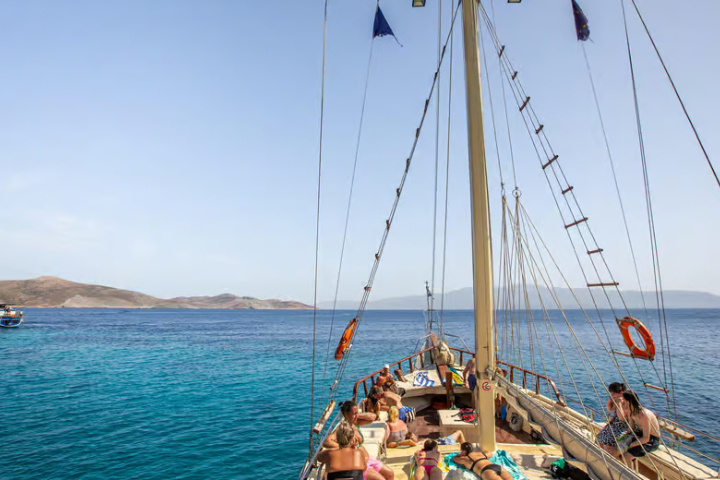 b8933981fa836c14910d5c28f6b8860cd4dcbb1df9fcd4cad5482a259e8e1e49