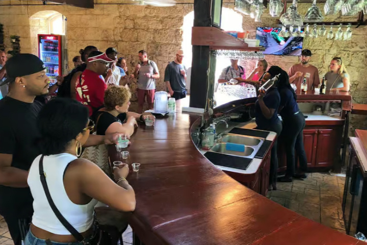 c8e7e8508be14b691866a250492360b31d9fedfe6dab9c3c5c201b2a9453f1a5